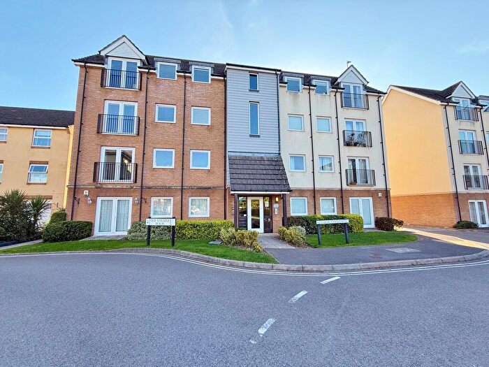 2 Bedroom Flat For Sale In Regis House, Tudor Crescent, Cosham, PO6