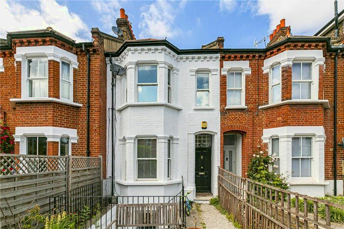 2 Bedroom Flat To Rent In Lower Richmond Road, Putney, SW15