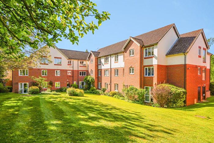 1 Bedroom Flat For Sale In London Road, Headington, Oxford, OX3