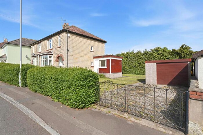 3 Bedroom Semi-Detached House For Sale In Queens Road, Keynsham, BS31
