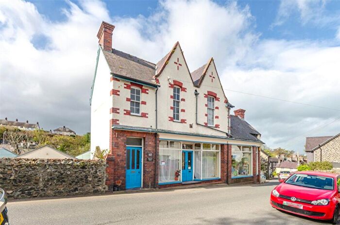 2 Bedroom Link Detached House For Sale In Bryn Road, Llanfairfechan, Conwy, LL33