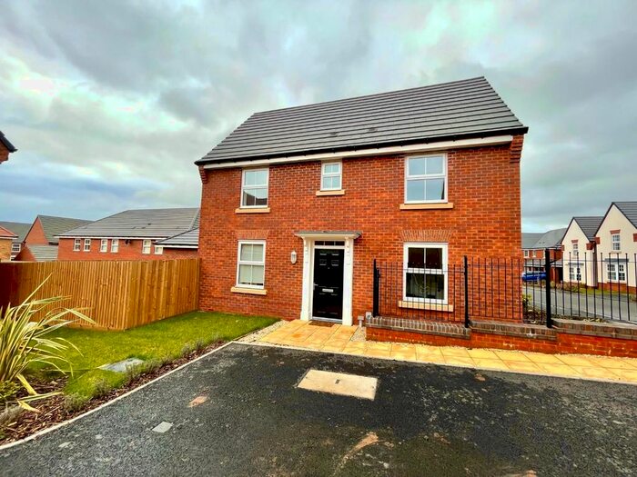 3 Bedroom Detached House To Rent In Tomkinson Heights, Hednesford, Cannock, WS12
