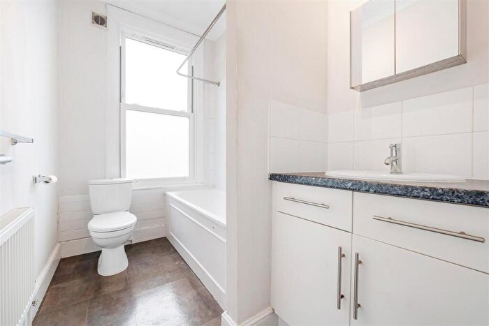 1 Bedroom Flat To Rent In Croydon Road, Anerley, London, SE20
