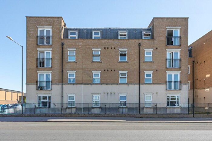 2 Bedroom Flat For Sale In Zion Place, Margate, Kent, CT9