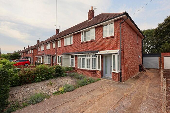 3 Bedroom End Of Terrace House For Sale In Invergordon Avenue, Drayton, Portsmouth, PO6