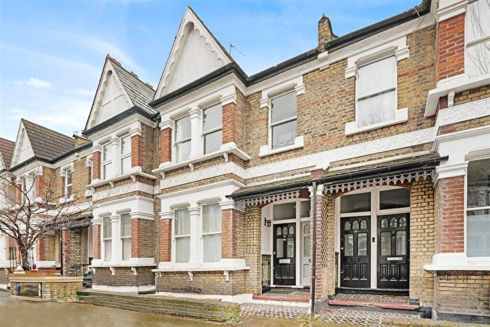 2 Bedroom Flat For Sale In Princess May Road, Stoke Newington, N16