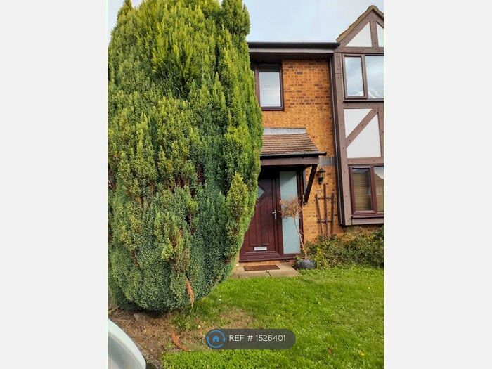 3 Bedroom Semi-Detached House To Rent In The Meadows, St. Leonards-On-Sea, TN37