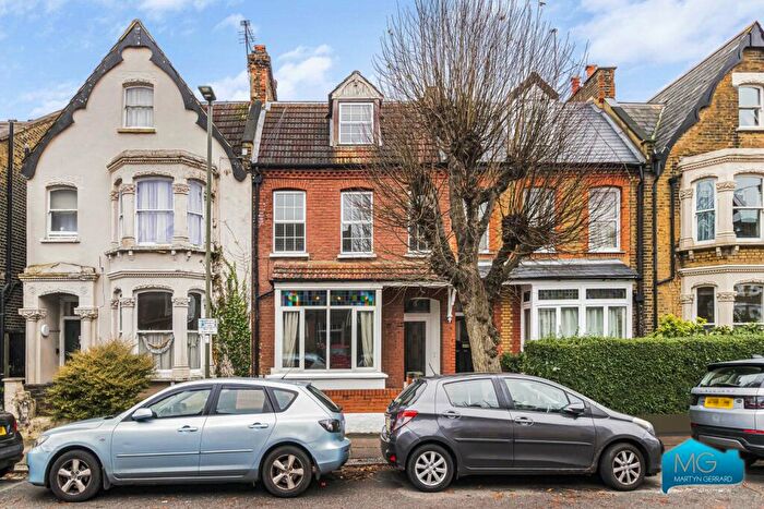 4 Bedroom Terraced House To Rent In Lincoln Road, East Finchley, London, N2