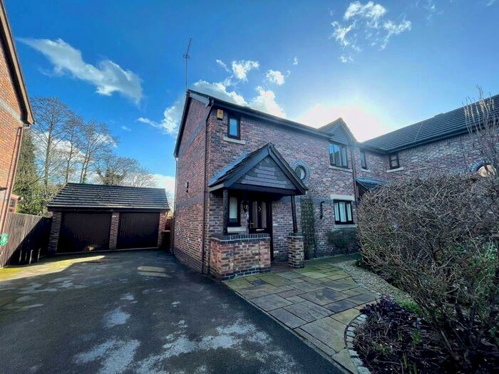 3 Bedroom House To Rent In Alum Court, Holmes Chapel, CW4