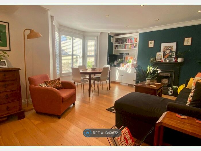 1 Bedroom Flat To Rent In Martell Road, London, SE21