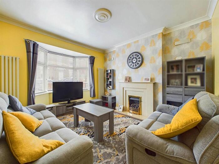 3 Bedroom Detached House For Sale In Forester Grove, Carlton, Nottingham, NG4