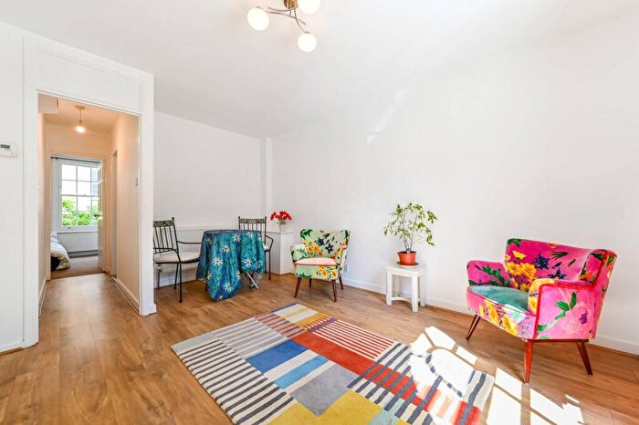 1 Bedroom Flat To Rent In Cloudesley Road, Islington, London, N1