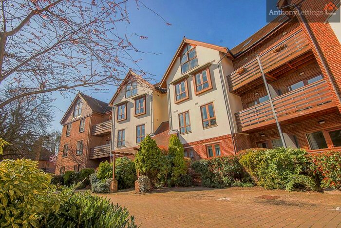 2 Bedroom Apartment To Rent In Ashbourne Gardens, Mangrove Road, Hertford, SG13