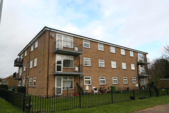 2 Bedroom Apartment To Rent In Derwent Drive, Oakham, Rutland, LE15