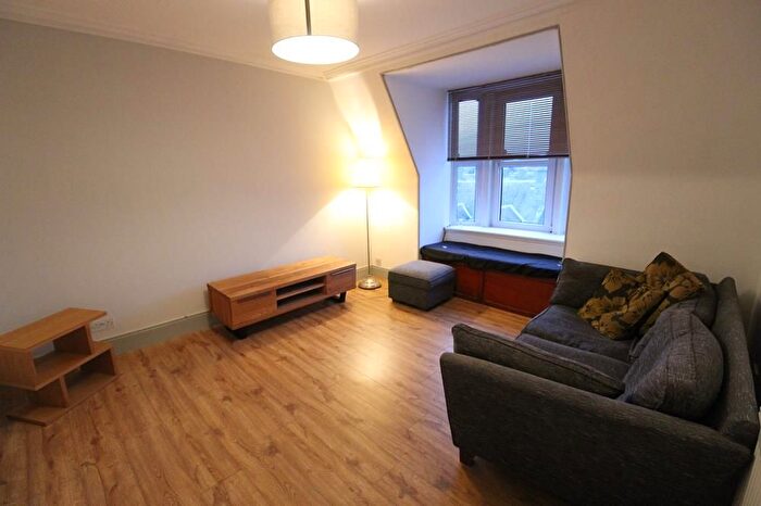 1 Bedroom Flat To Rent In Albert Street, Top Floor Left, AB25