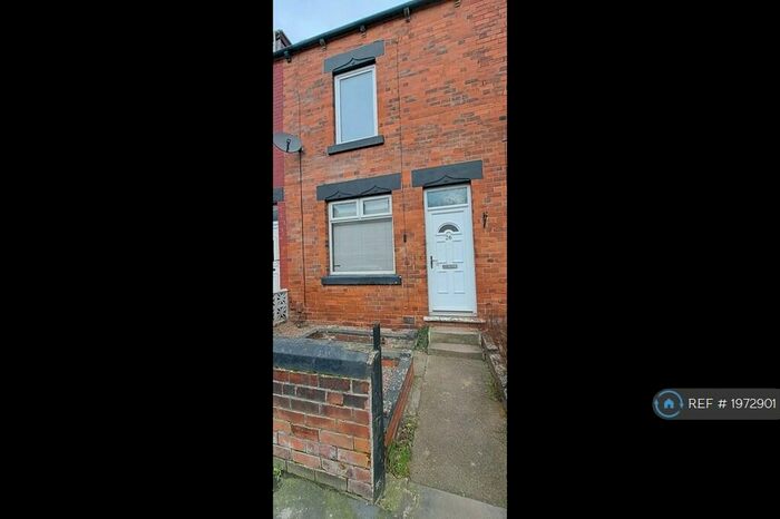 2 Bedroom Terraced House To Rent In Pye Avenue, Mapplewell, Barnsley, S75