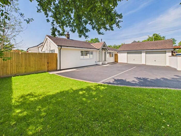 3 Bedroom Detached Bungalow For Sale In The Cedars, Plemstall Lane, Mickle Trafford, CH2