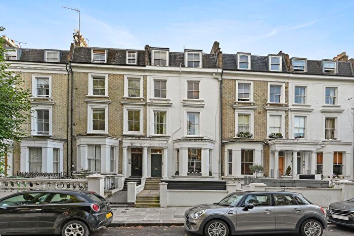 2 Bedroom Flat To Rent In Elsham Road, London, W14
