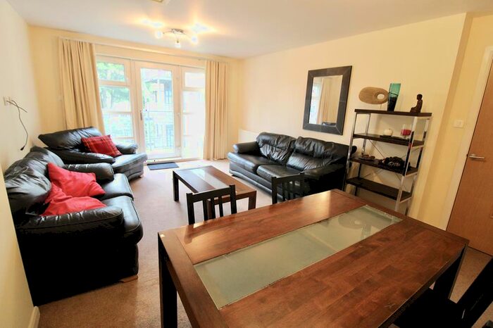 2 Bedroom Flat To Rent In Baker Road, Top Floor, AB24