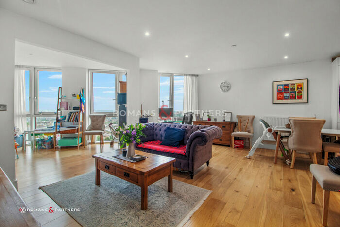 2 Bedroom Apartment To Rent In Sky View Tower, Stratford, E15