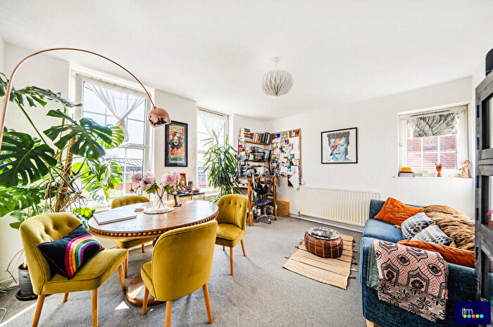 1 Bedroom Apartment For Sale In Wedmore Street, N19
