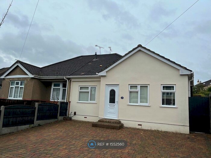 3 Bedroom Bungalow To Rent In Ethelburga Road, Romford, RM3