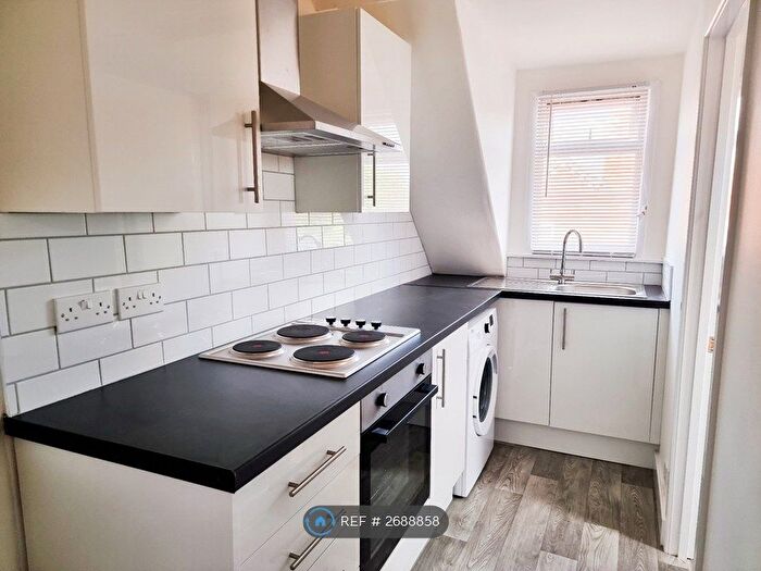 1 Bedroom Flat To Rent In Erleigh Road, Reading, RG1