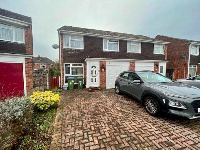 3 Bedroom Semi-Detached House To Rent In Somerford Close, Southampton, Hampshire SO19