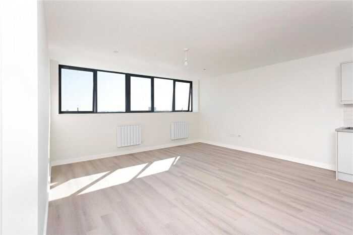 1 Bedroom Flat To Rent In Roebuck House, Roebuck Close, Portsmouth, PO6