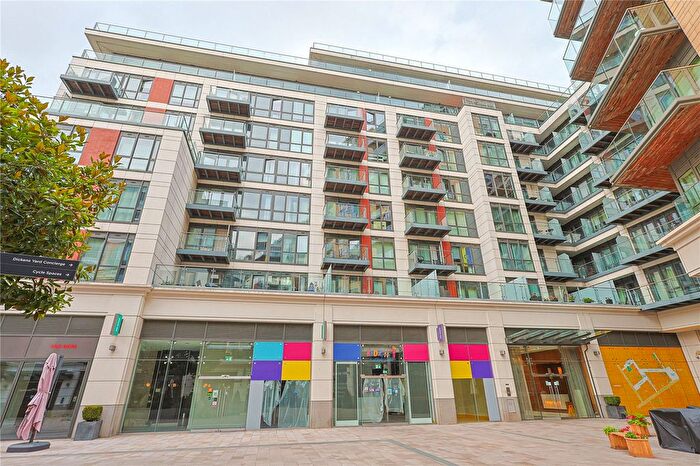 2 Bedroom Flat For Sale In Longfield Avenue, Ealing, W5