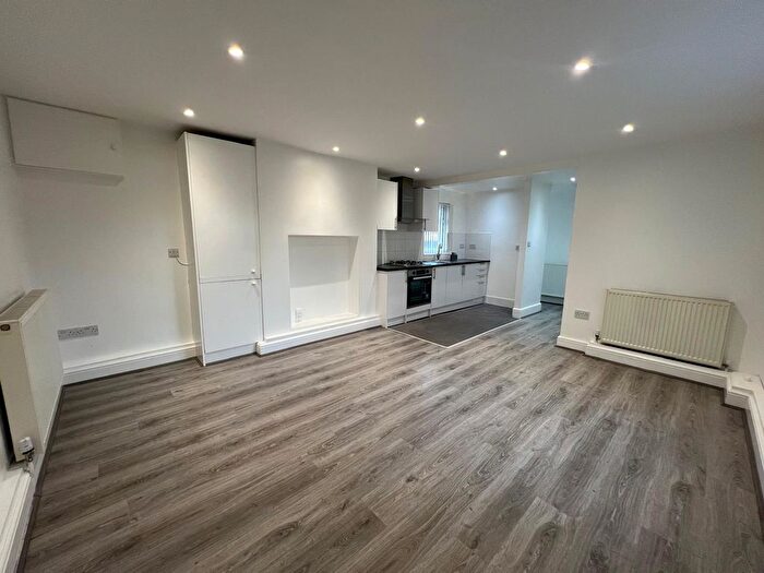 1 Bedroom Flat To Rent In Lythalls Lane, Coventry, CV6