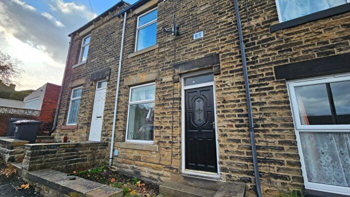 2 Bedroom Terraced House For Sale In Holdsworth Street, Cleckheaton, Bradford, BD19