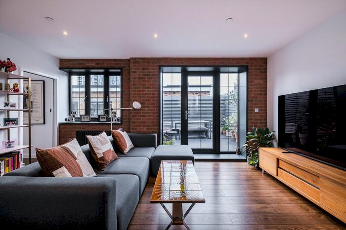 2 Bedroom Flat To Rent In Chevron Apartments, Bermondsey, SE1