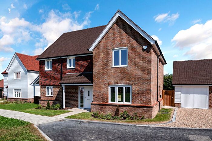 4 Bedroom Detached House For Sale In Summerfield Close, Staple, Canterbury, CT3