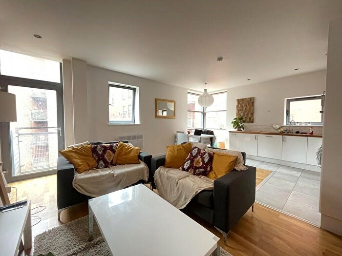 2 Bedroom Apartment To Rent In Chorlton Mill, Cambridge Street, M1