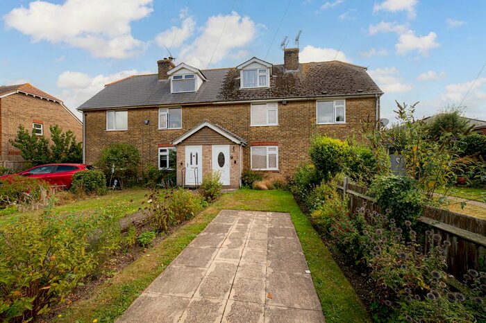 3 Bedroom Terraced House For Sale In Seasalter Road, Graveney, ME13