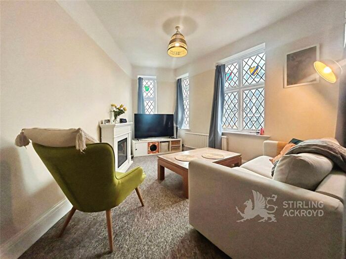 2 Bedroom Flat To Rent In London Road, Guildford, Surrey, GU1