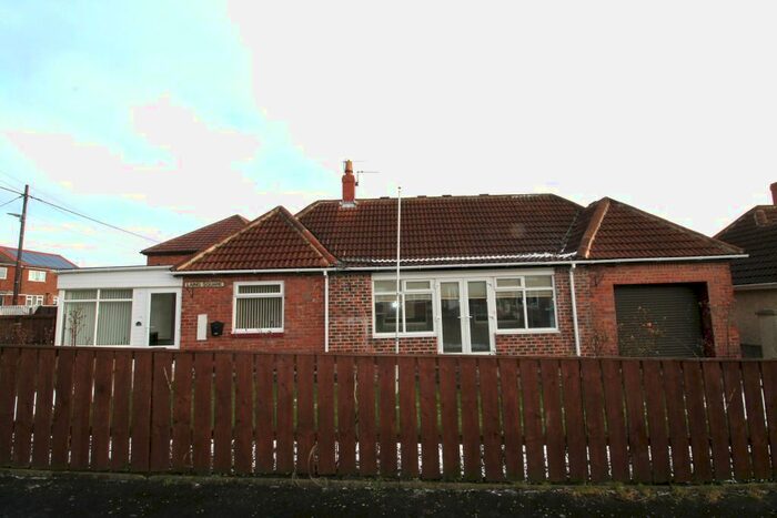 2 Bedroom Detached Bungalow For Sale In Laing Square, Wingate, TS28