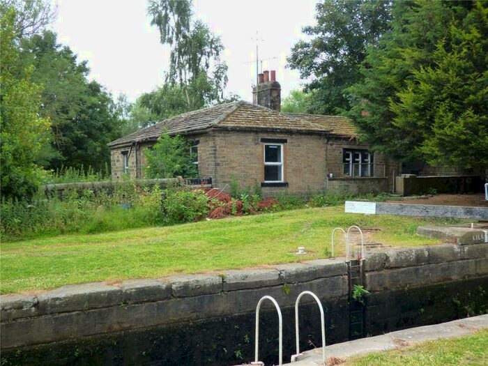 3 Bedroom Bungalow For Sale In Cooper Bridge Lock House, Leeds Road, Huddersfield, West Yorkshire, HD5