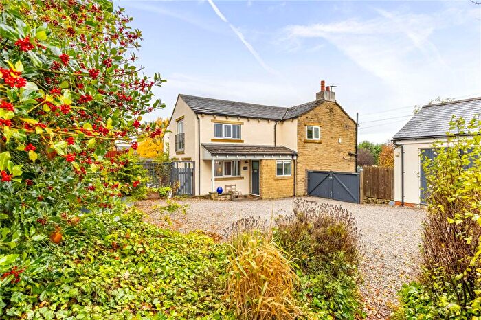 4 Bedroom Semi Detached House For Sale In Wakefield Road, Lepton, Huddersfield, HD8