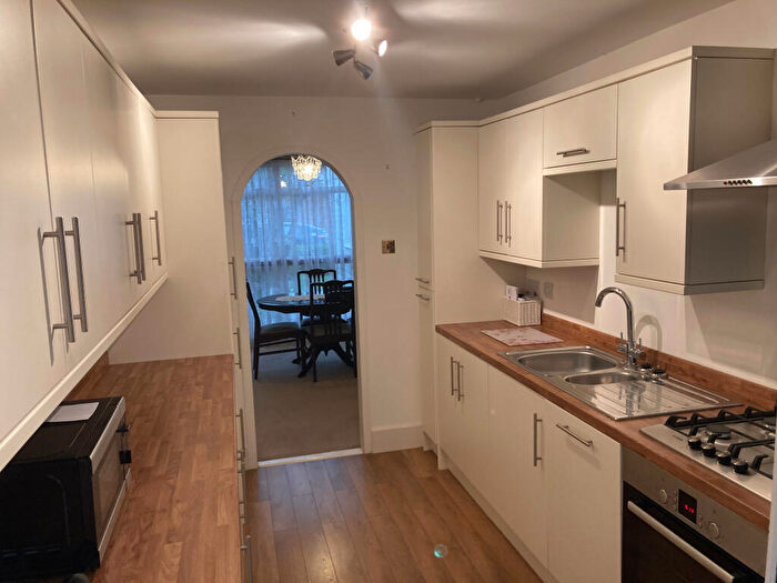 3 Bedroom House To Rent In Southend On Sea, Essex, SS2