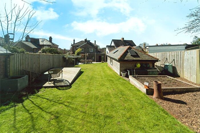 4 Bedroom Semi-Detached House For Sale In Framfield Road, Buxted, Uckfield, TN22