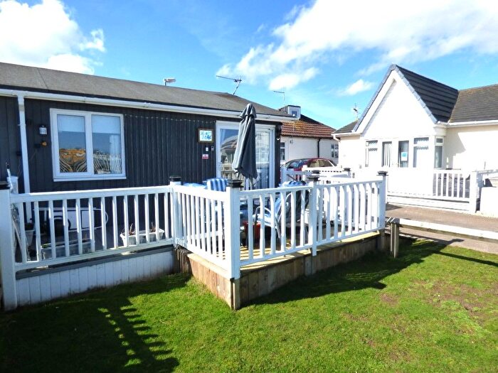 2 Bedroom Mobile/park Home For Sale In Wilsthorpe, Bridlington, YO15