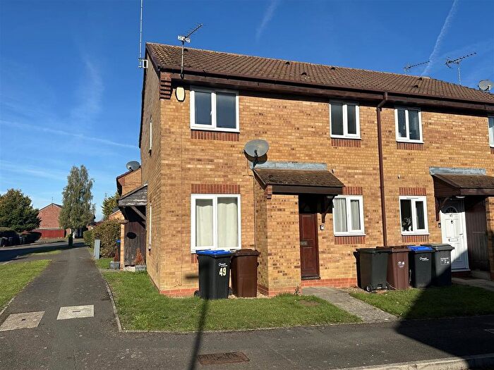 1 Bedroom End Of Terrace House For Sale In Muncaster Gardens, Northampton, NN4