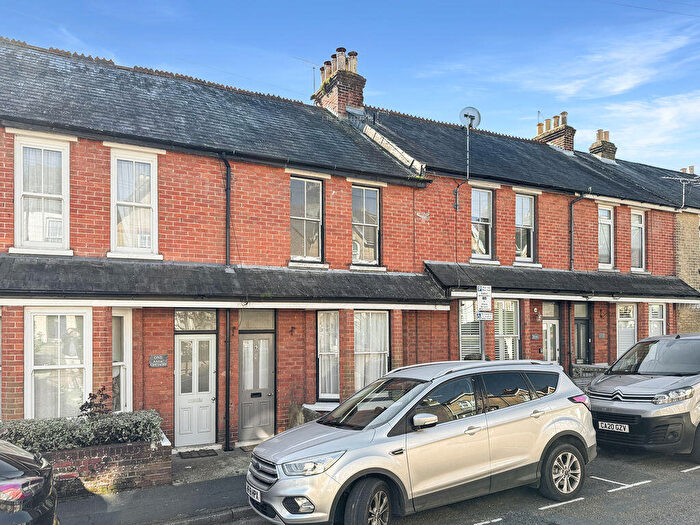 2 Bedroom Terraced House For Sale In St. Marys Road, Cowes, PO31