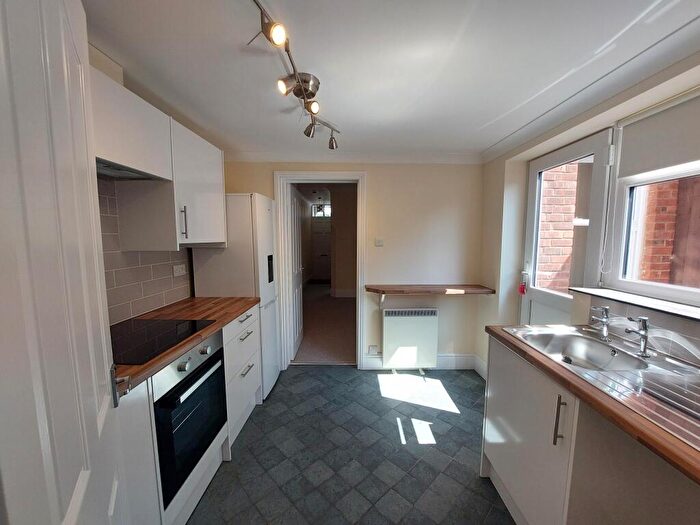 1 Bedroom Flat To Rent In Testwood Road, Southampton, SO15