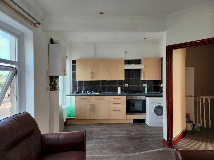 2 Bedroom Flat To Rent In Clive Street, Cardiff, CF11
