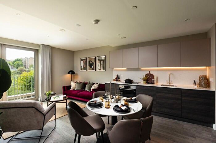 1 Bedroom Apartment To Rent In Fountainbridge, Edinburgh, EH3