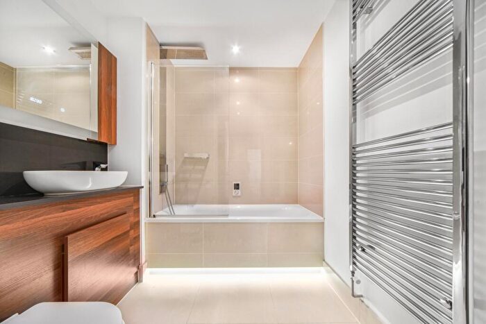 1 Bedroom Flat To Rent In Abbey Road, Barking, London, IG11