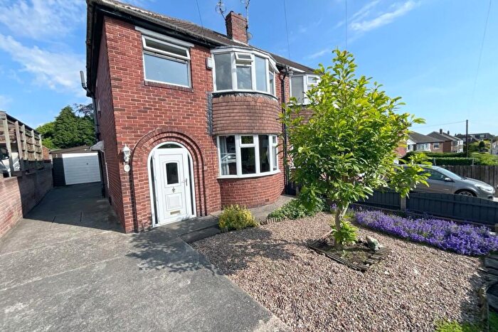 3 Bedroom Semi Detached House For Sale In Chelmsford Avenue, Aston, Sheffield, Rotherham, S26